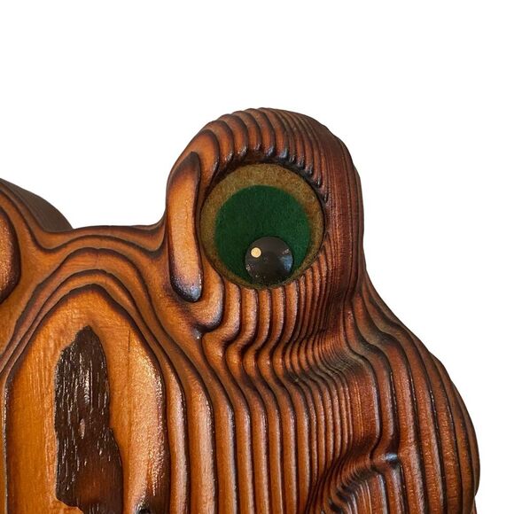 Rustic Hand Crafted Burnt Wood Frog Key Leash Face Mask Hanger - Picture 4 of 13